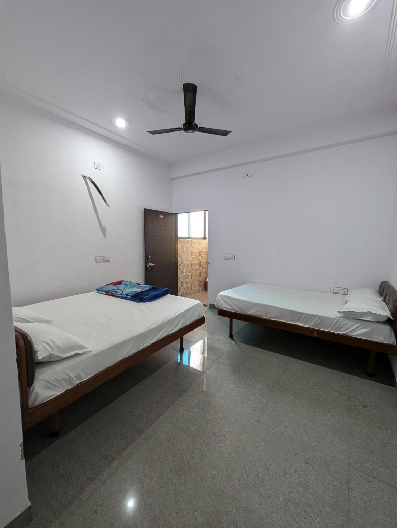 Hotel Raghunath Palace Khatu Exterior photo