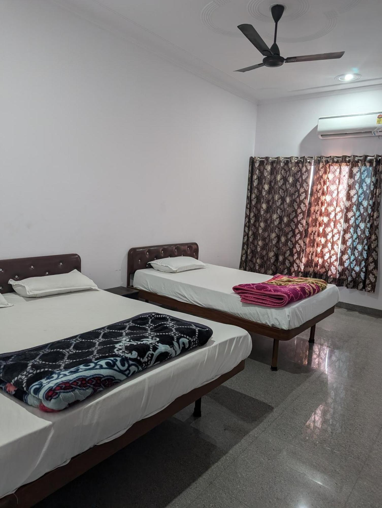 Hotel Raghunath Palace Khatu Exterior photo